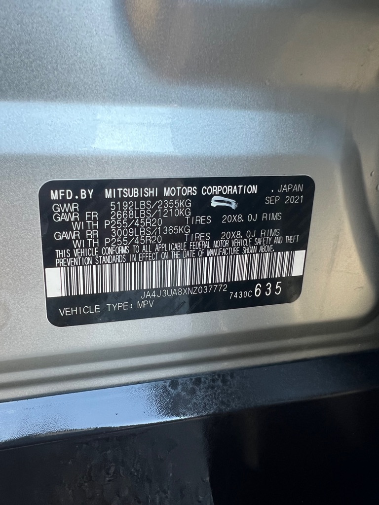 Photo 44 of this MITSUBISHI OUTLANDER
