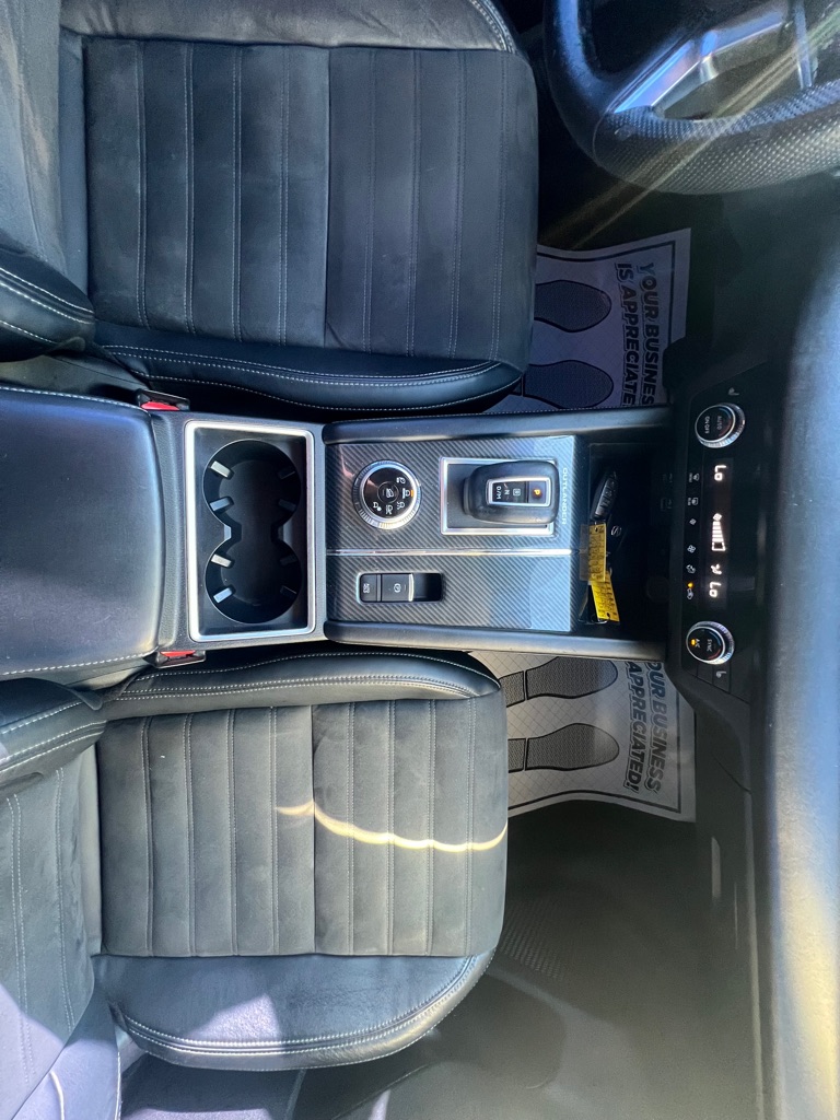 Photo 36 of this MITSUBISHI OUTLANDER