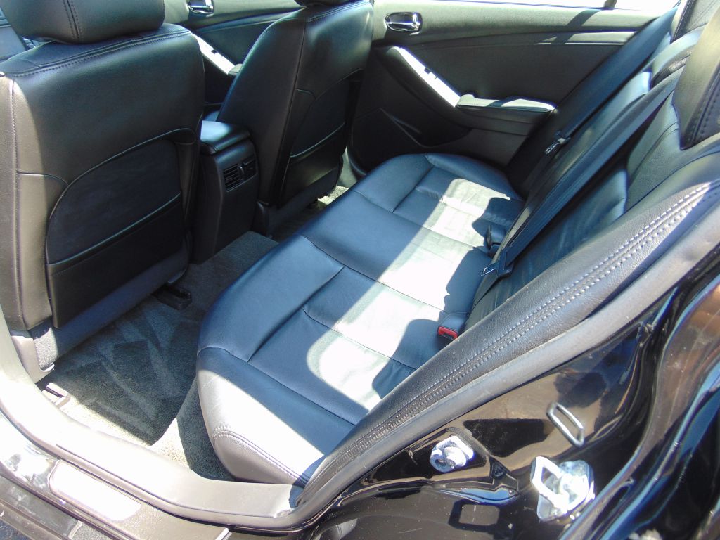 2012 Nissan Altima 3.5 SR photo 3