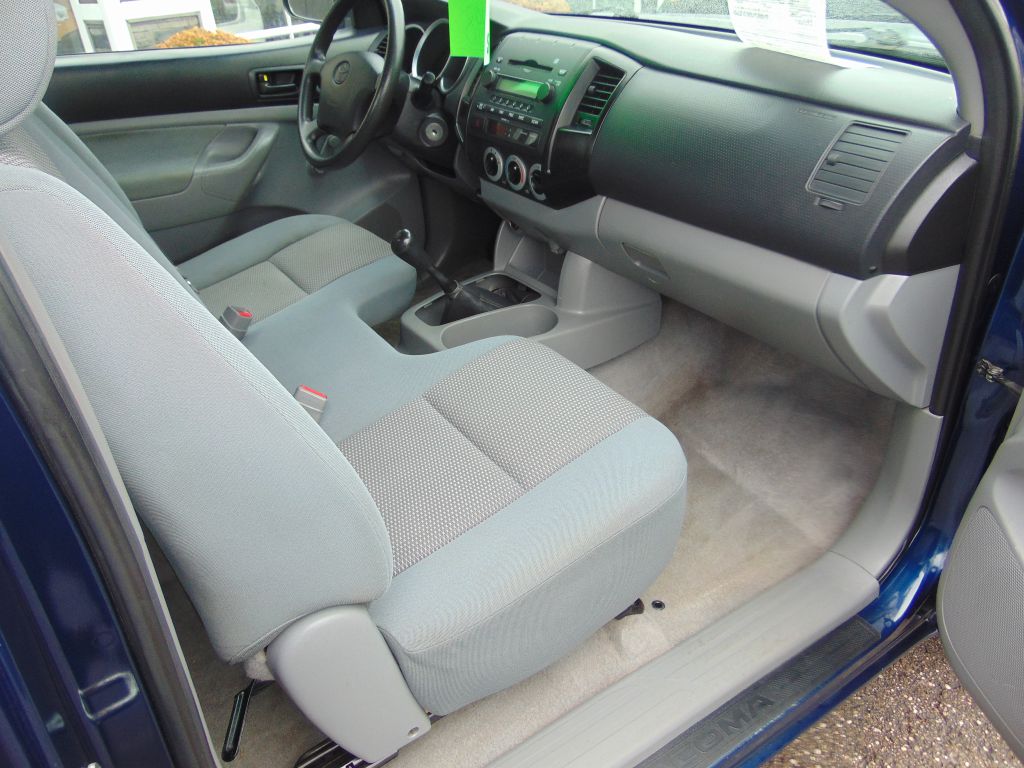 2008 Toyota Tacoma photo 3