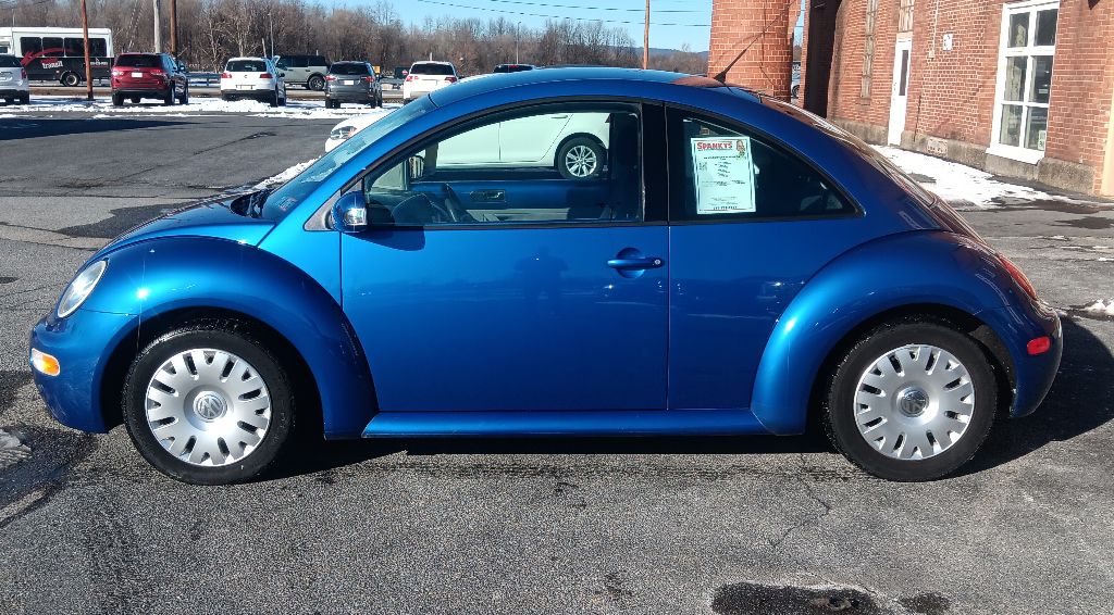 Photo 2 of this VOLKSWAGEN NEW BEETLE