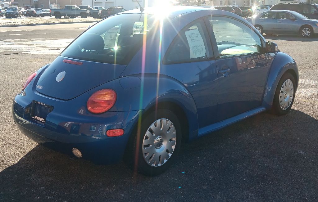 Photo 5 of this VOLKSWAGEN NEW BEETLE