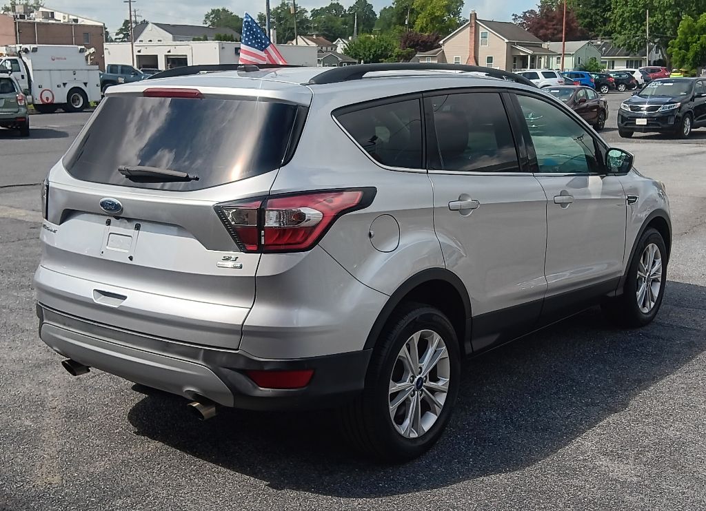 Photo 5 of this FORD ESCAPE