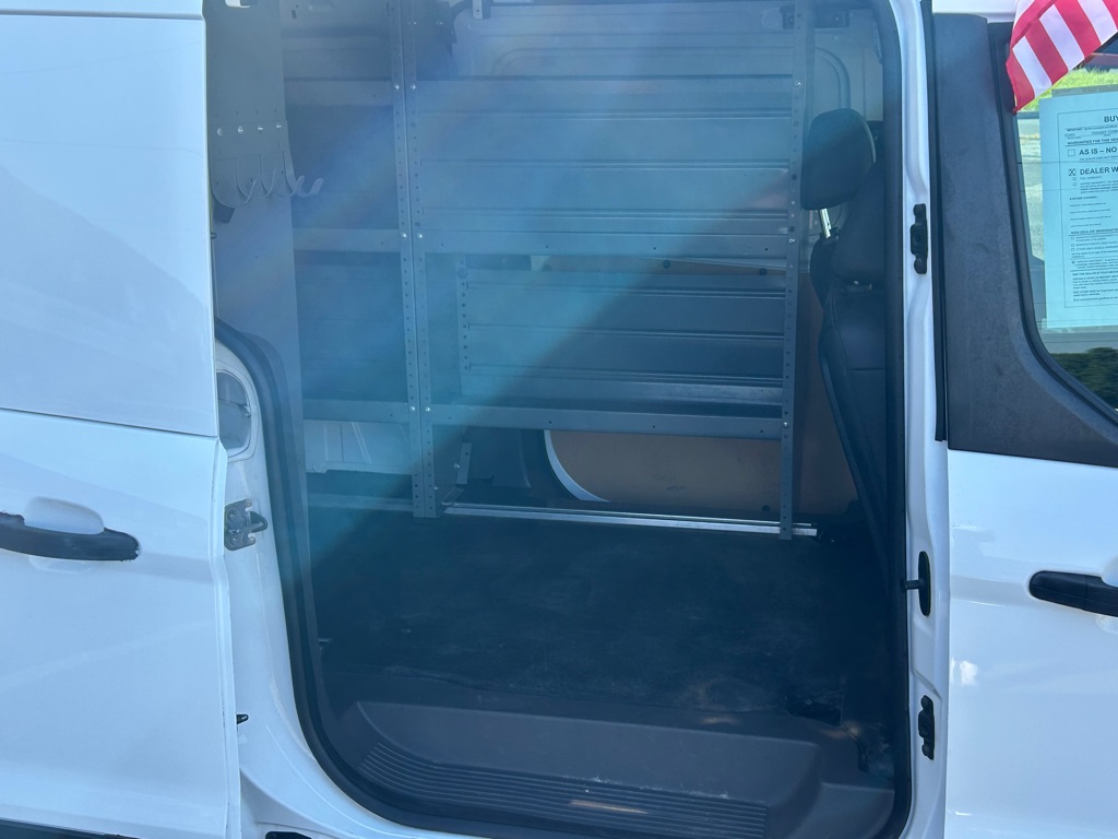Photo 14 of this FORD TRANSIT CONNECT