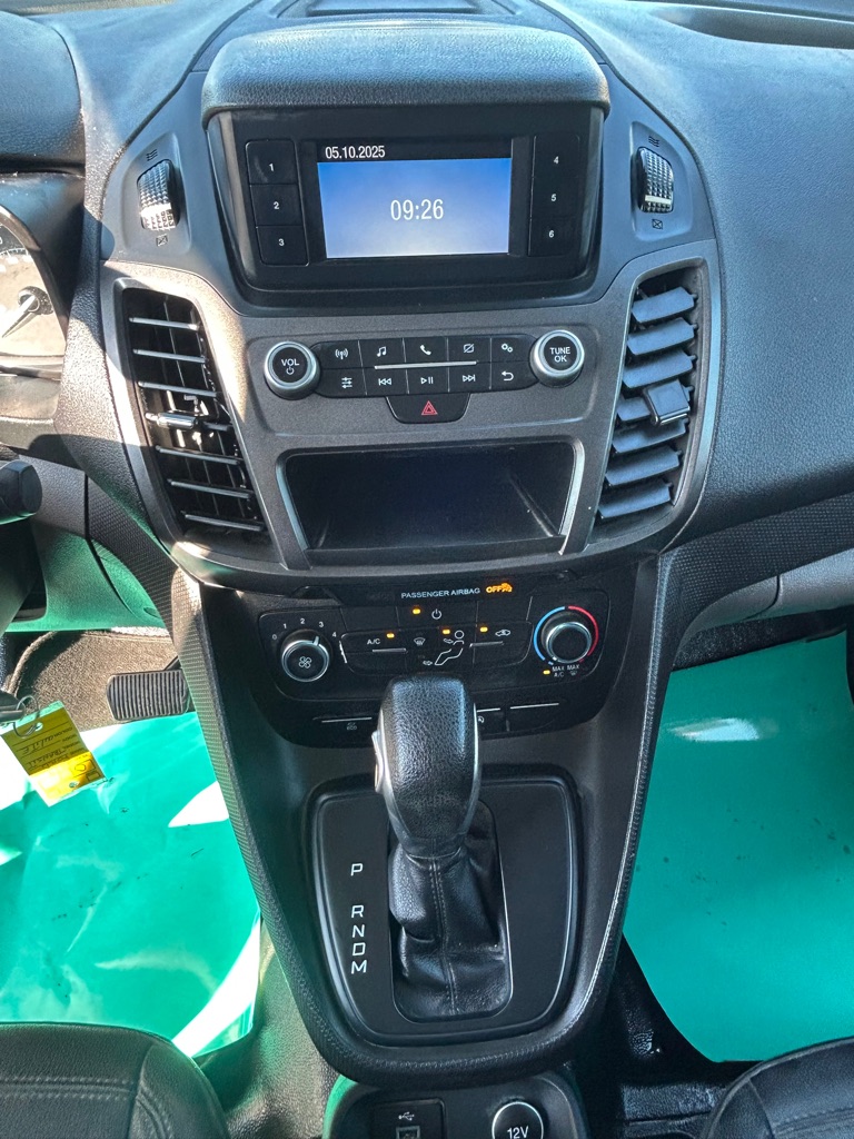 Photo 15 of this FORD TRANSIT CONNECT