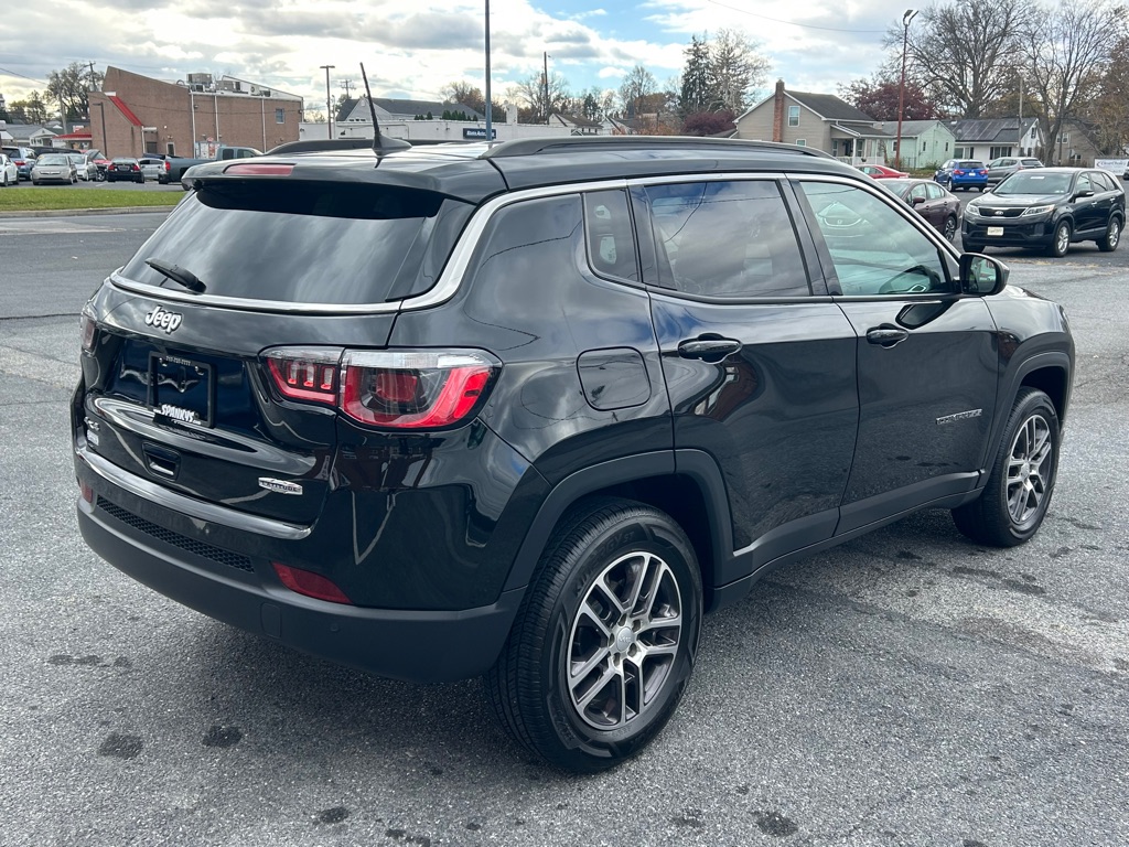 Photo 5 of this JEEP COMPASS