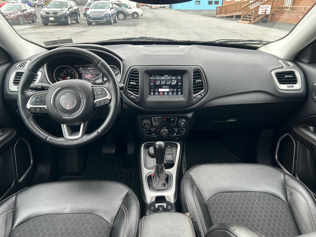 Photo 13 of this JEEP COMPASS