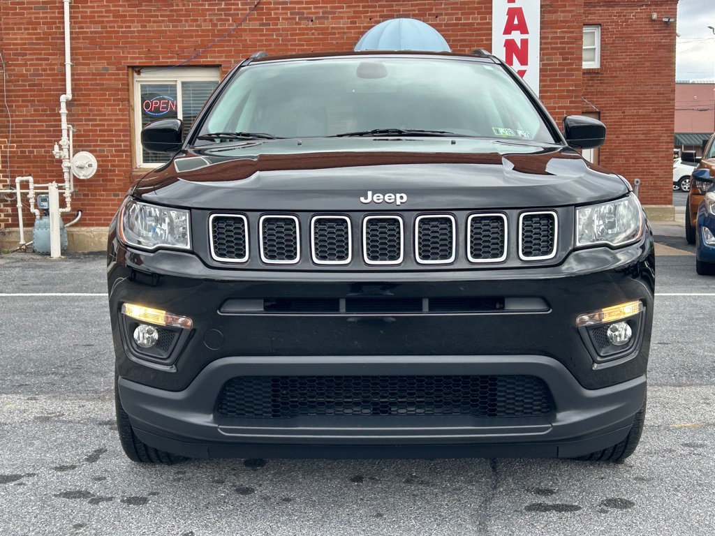 Photo 8 of this JEEP COMPASS