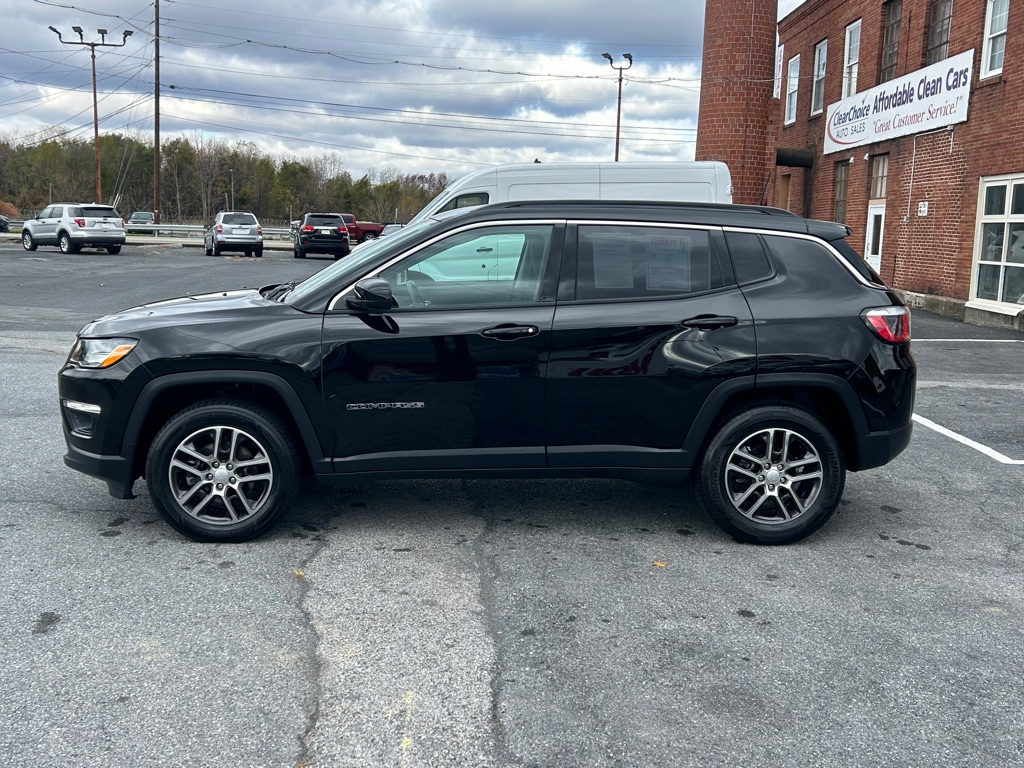 Photo 2 of this JEEP COMPASS