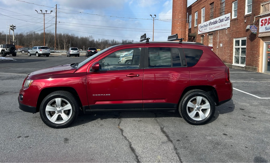 Photo 2 of this JEEP COMPASS.