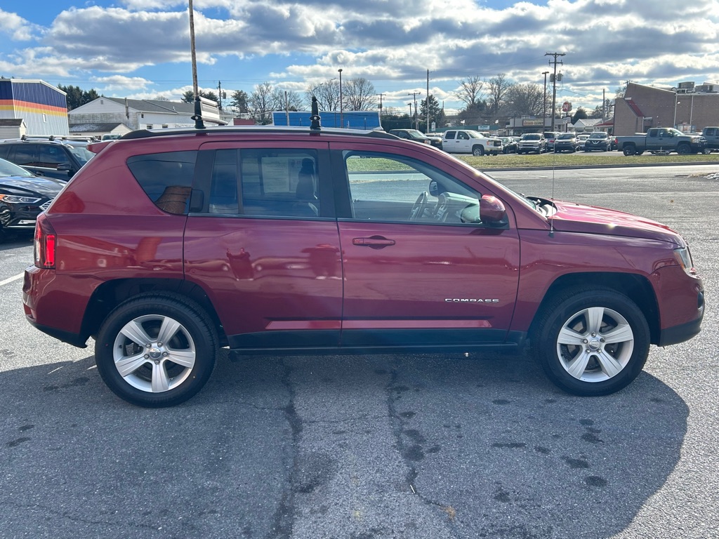 Photo 6 of this JEEP COMPASS.