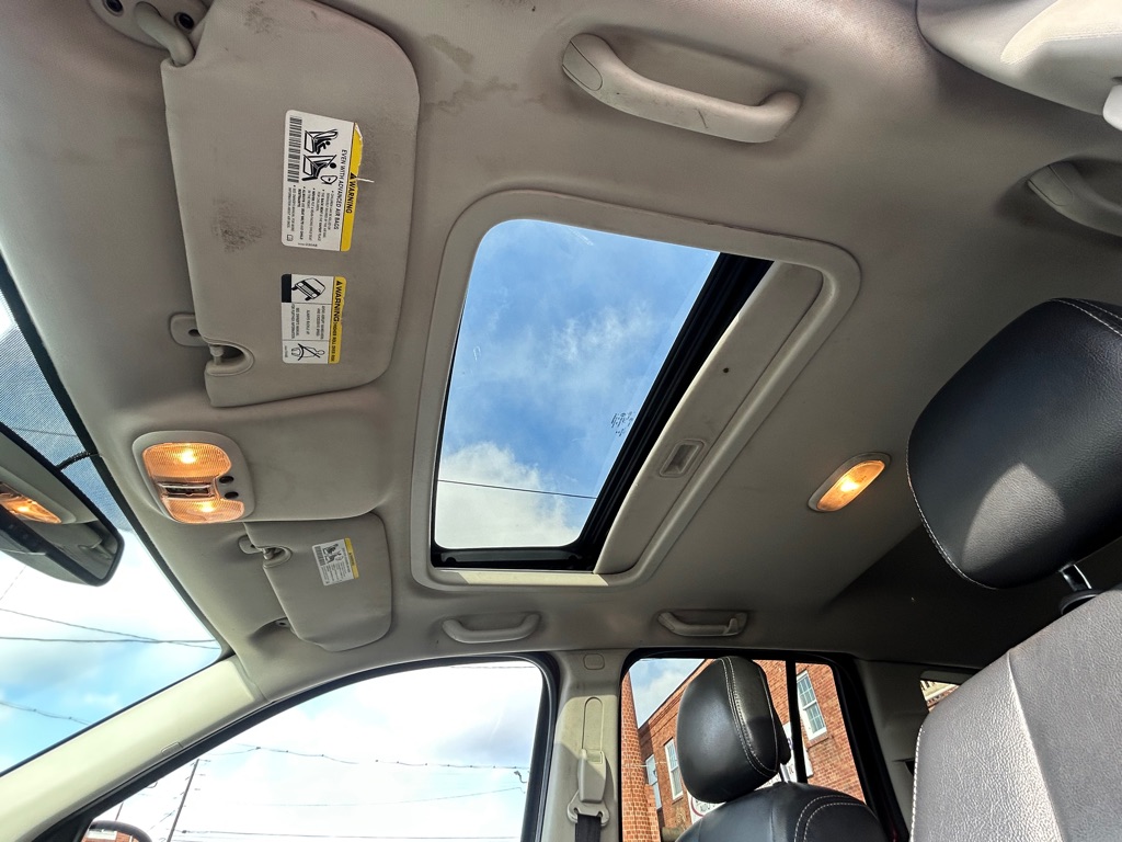 Photo 17 of this JEEP COMPASS.