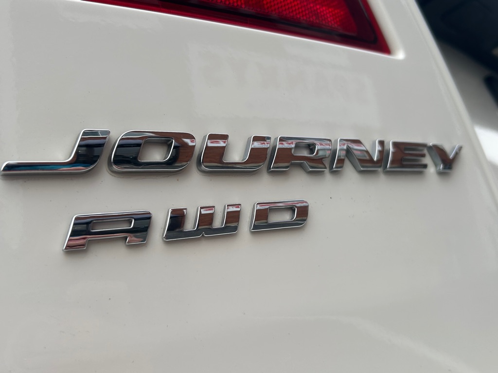 Photo 10 of this DODGE JOURNEY