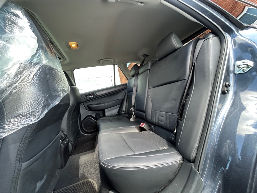 Photo 14 of this SUBARU OUTBACK