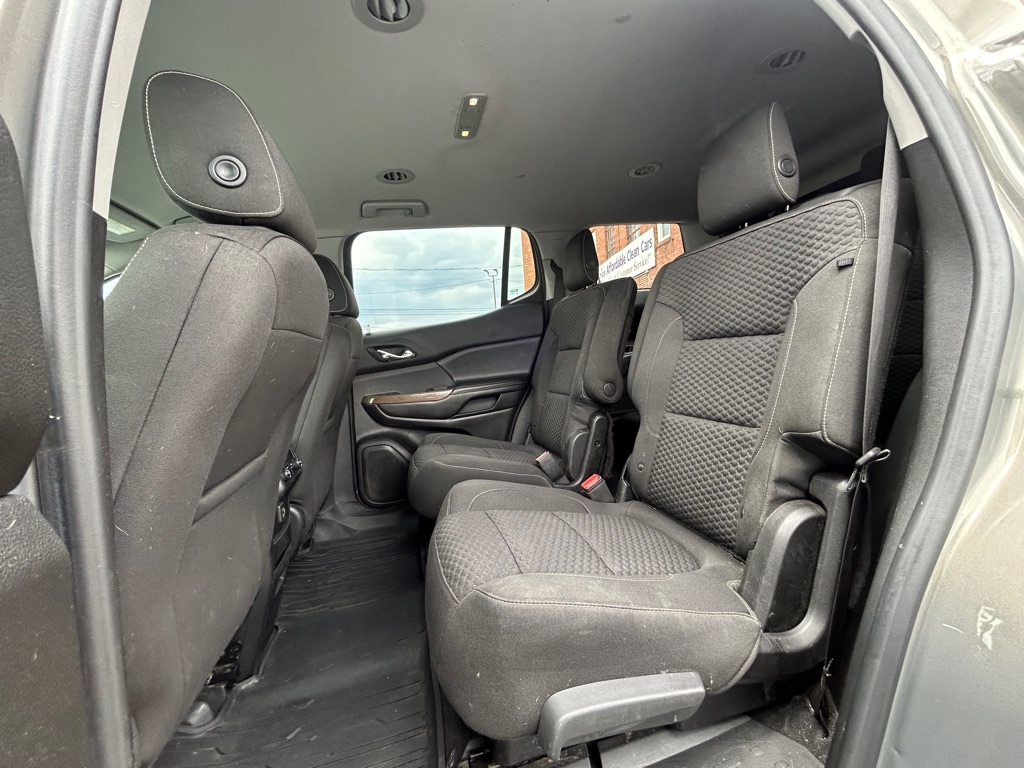 Photo 14 of this GMC ACADIA