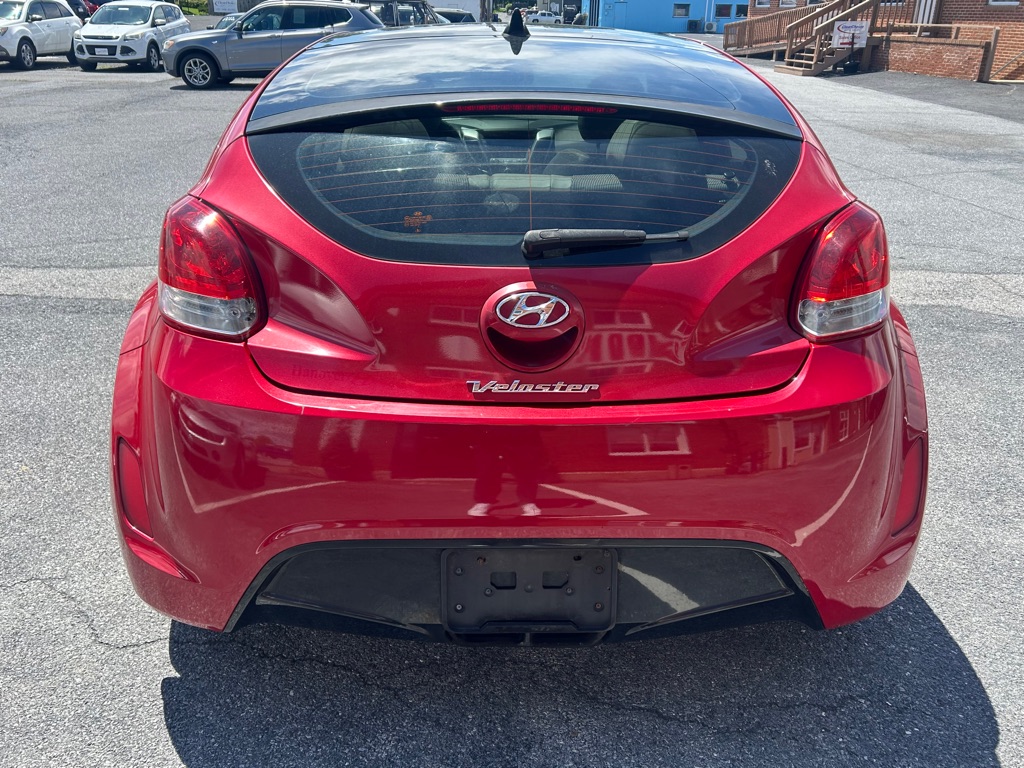 Photo 4 of this HYUNDAI VELOSTER