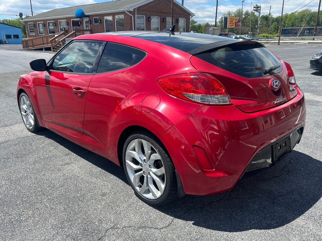 Photo 3 of this HYUNDAI VELOSTER
