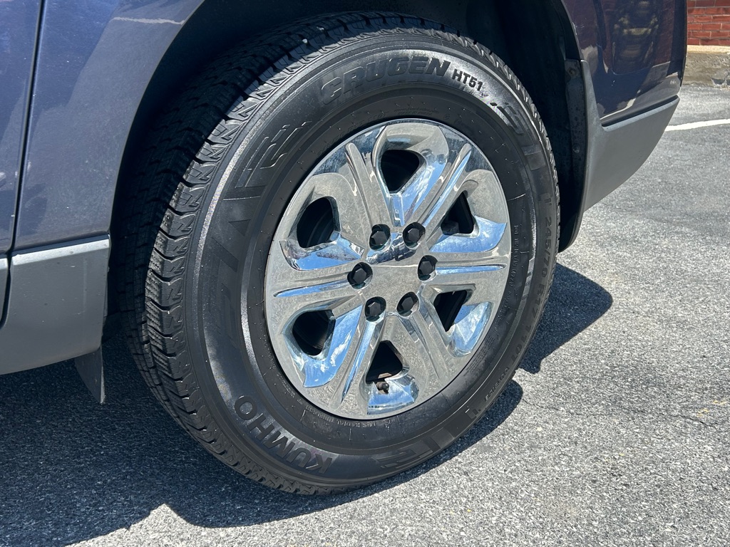 Photo 9 of this CHEVROLET TRAVERSE