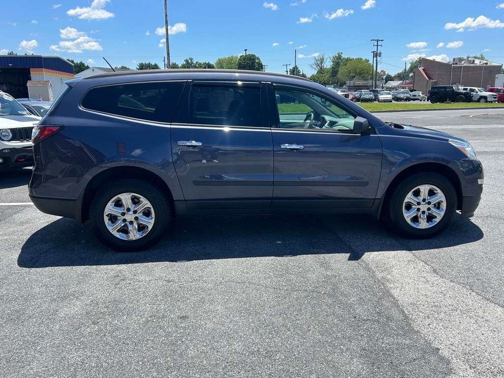 Photo 6 of this CHEVROLET TRAVERSE