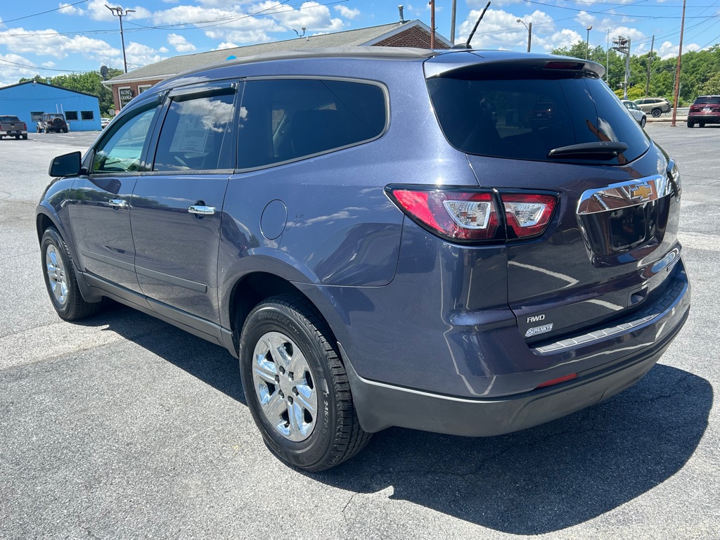 Photo 3 of this CHEVROLET TRAVERSE