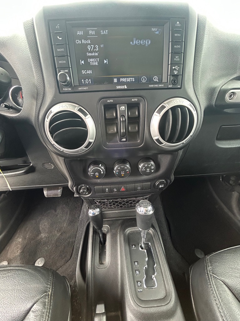 Photo 17 of this JEEP WRANGLER UNLIMI