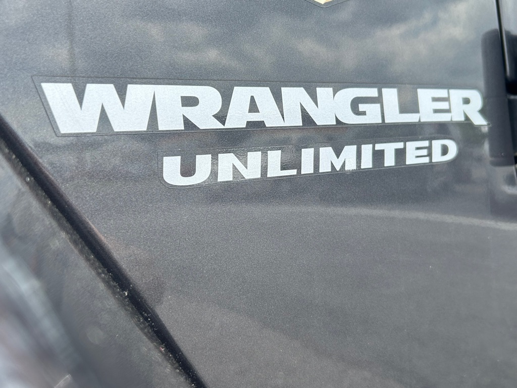 Photo 12 of this JEEP WRANGLER UNLIMI