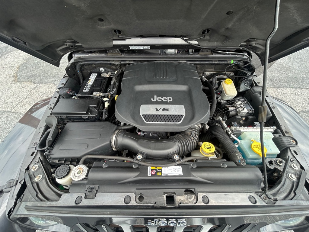 Photo 18 of this JEEP WRANGLER UNLIMI