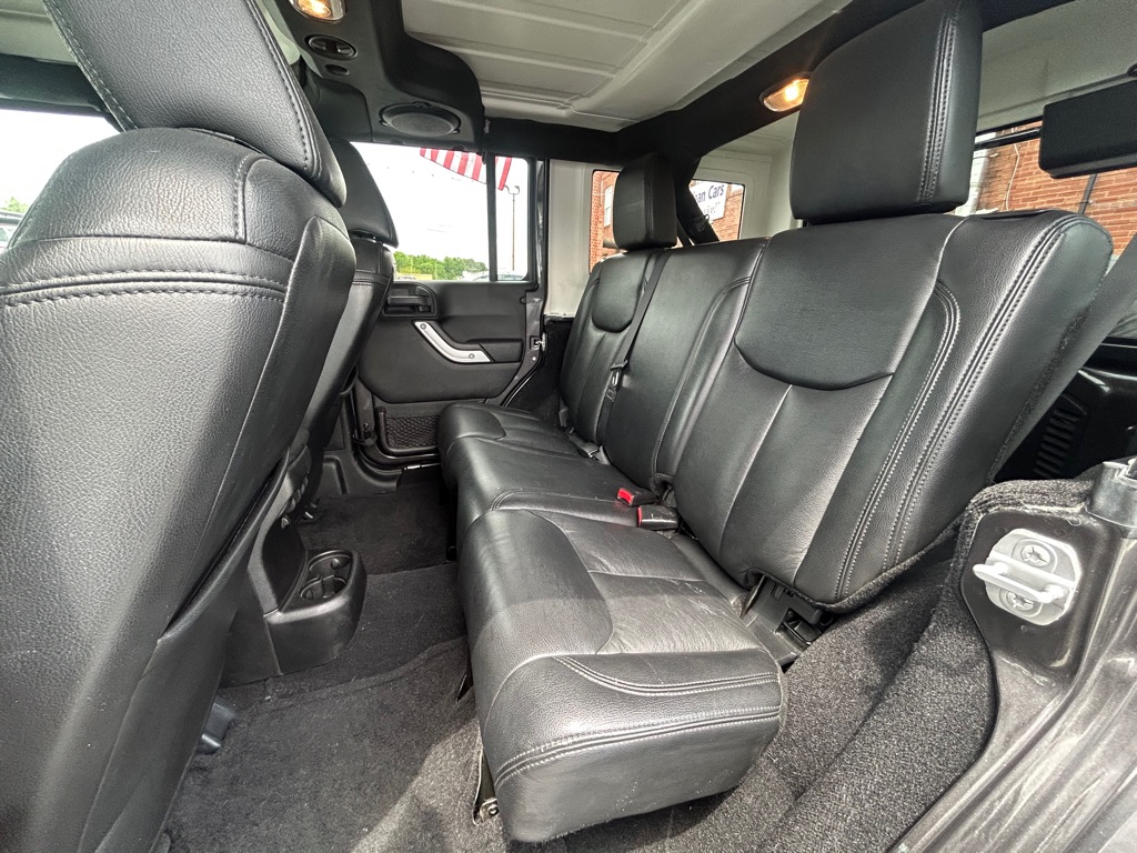 Photo 15 of this JEEP WRANGLER UNLIMI