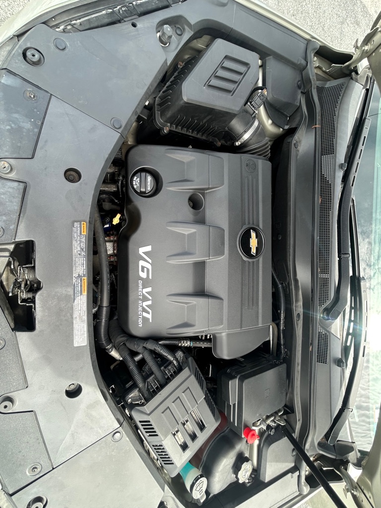 Photo 18 of this CHEVROLET EQUINOX