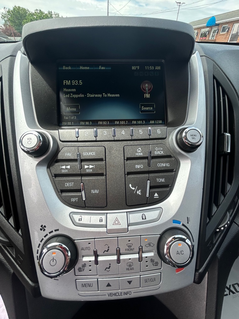 Photo 17 of this CHEVROLET EQUINOX
