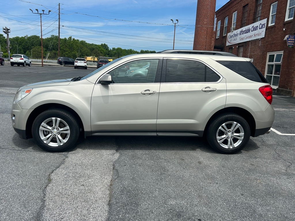 Photo 2 of this CHEVROLET EQUINOX