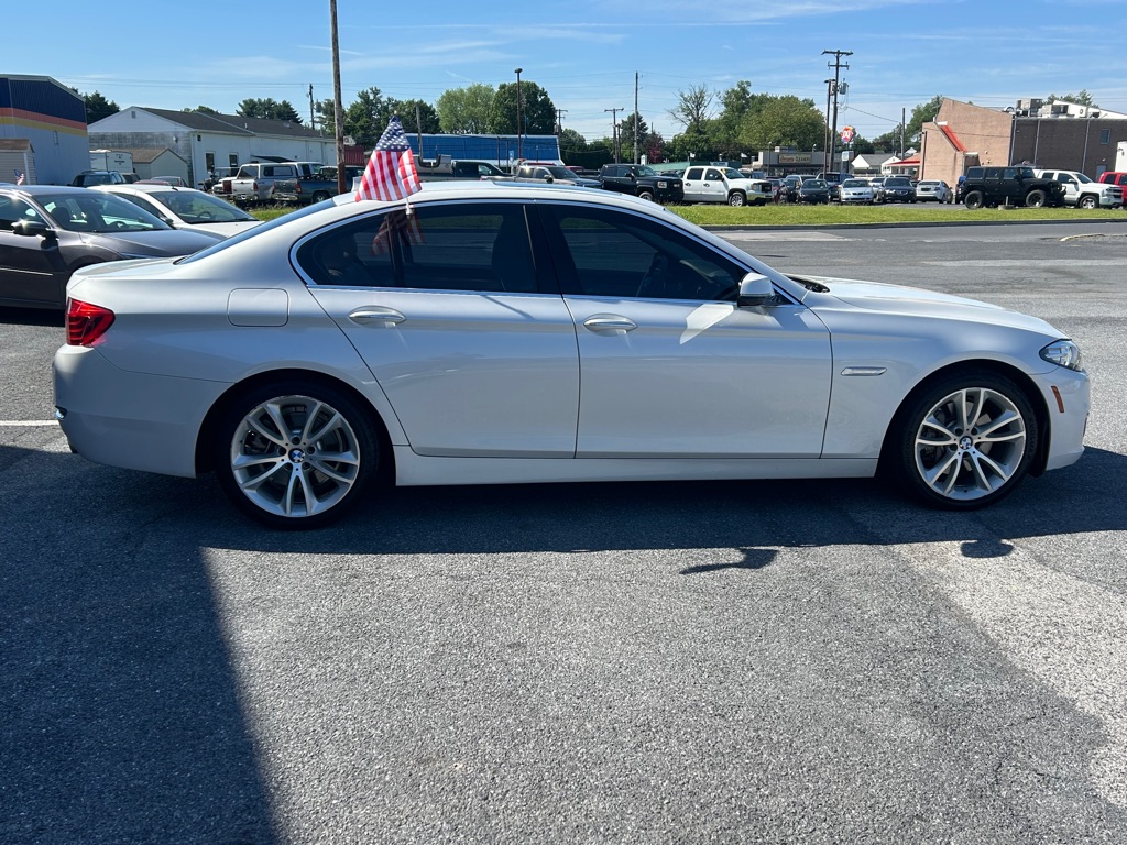 Photo 6 of this BMW 5 SERIES