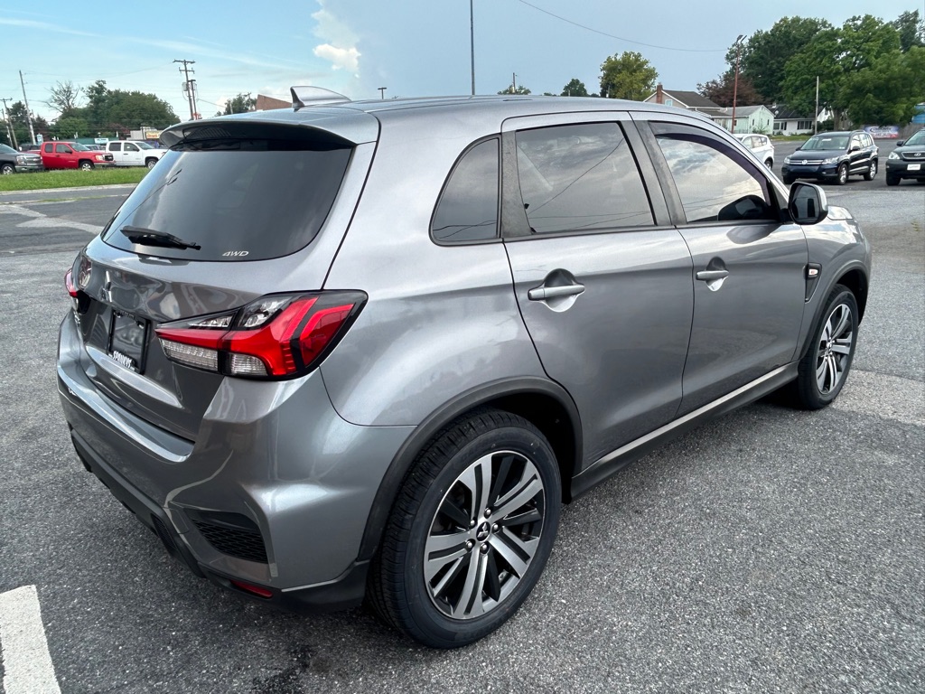 Photo 5 of this MITSUBISHI OUTLANDER SPORT
