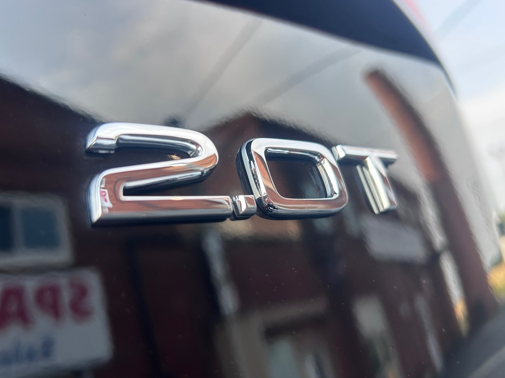 Photo 10 of this AUDI Q5