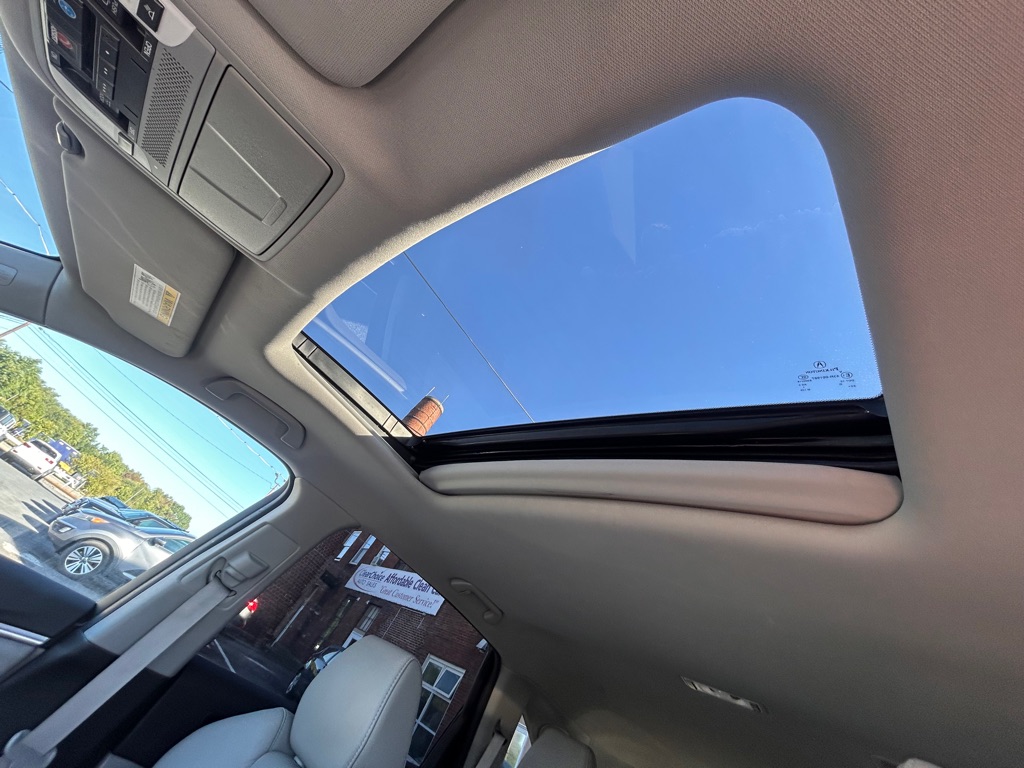 Photo 16 of this ACURA MDX