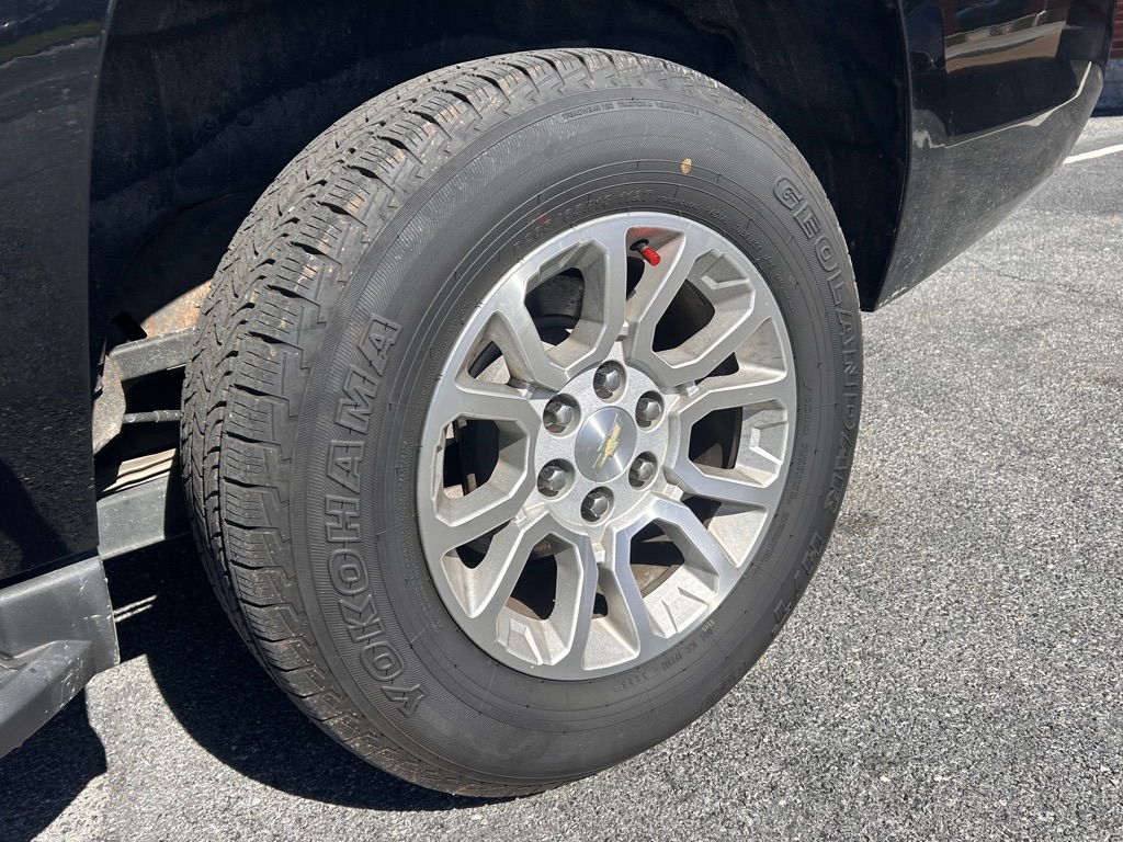 Photo 9 of this CHEVROLET TAHOE