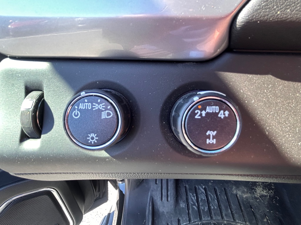 Photo 18 of this CHEVROLET TAHOE