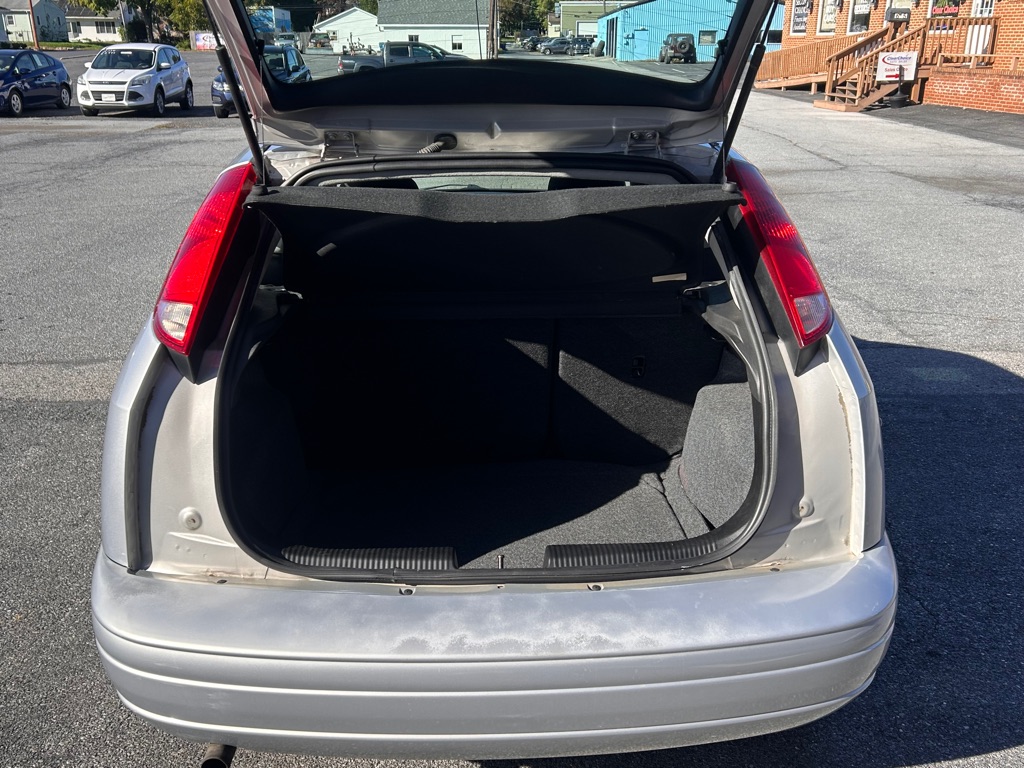 Photo 11 of this FORD FOCUS