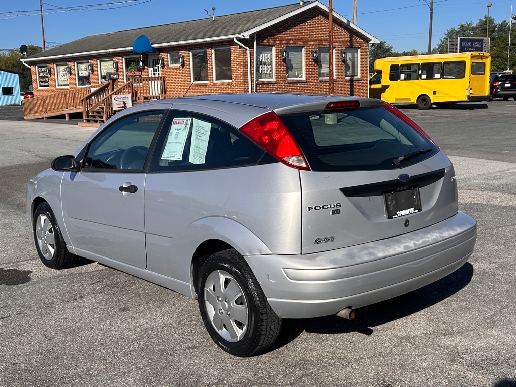 Photo 3 of this FORD FOCUS