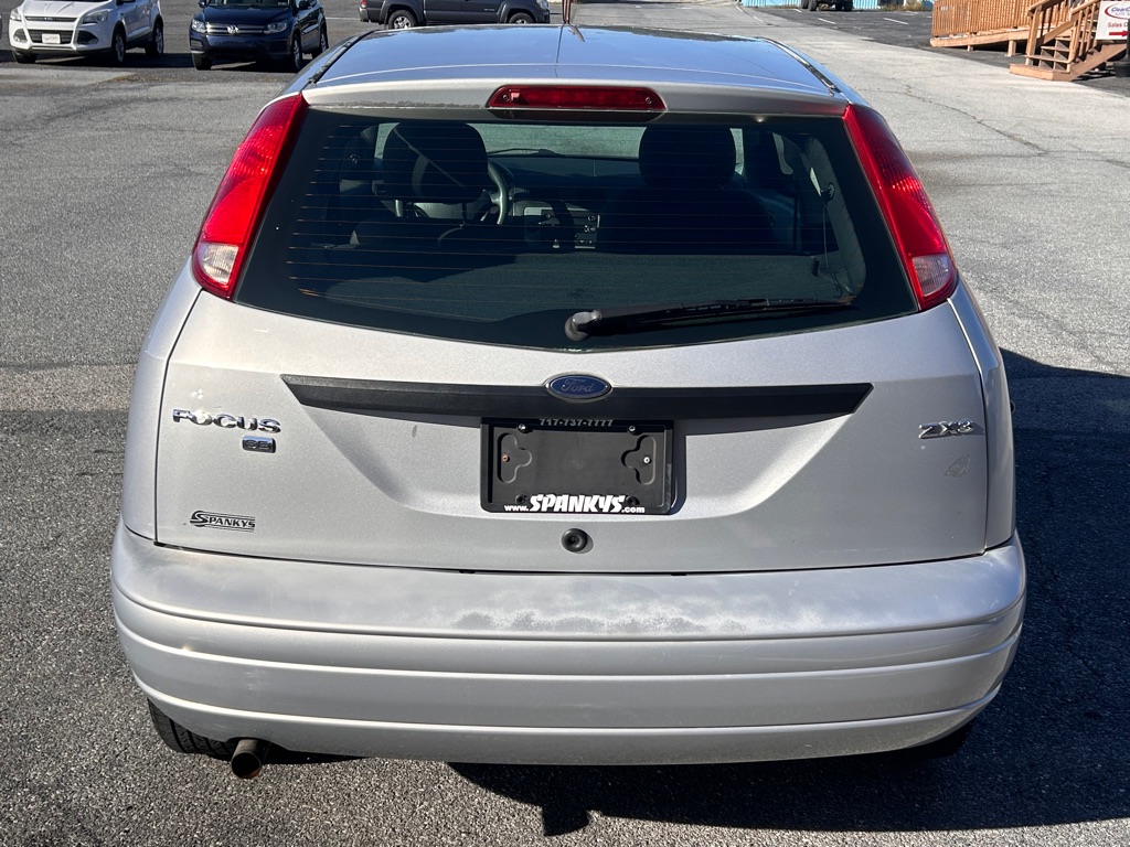 Photo 4 of this FORD FOCUS