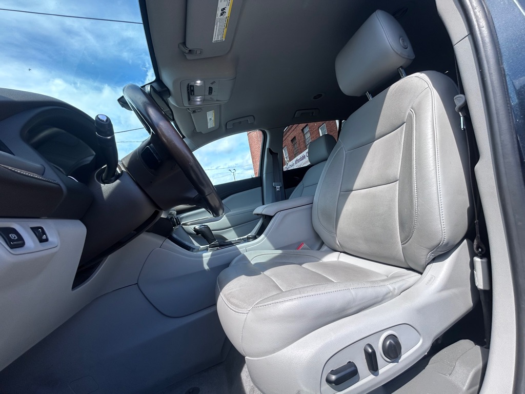 Photo 14 of this GMC ACADIA