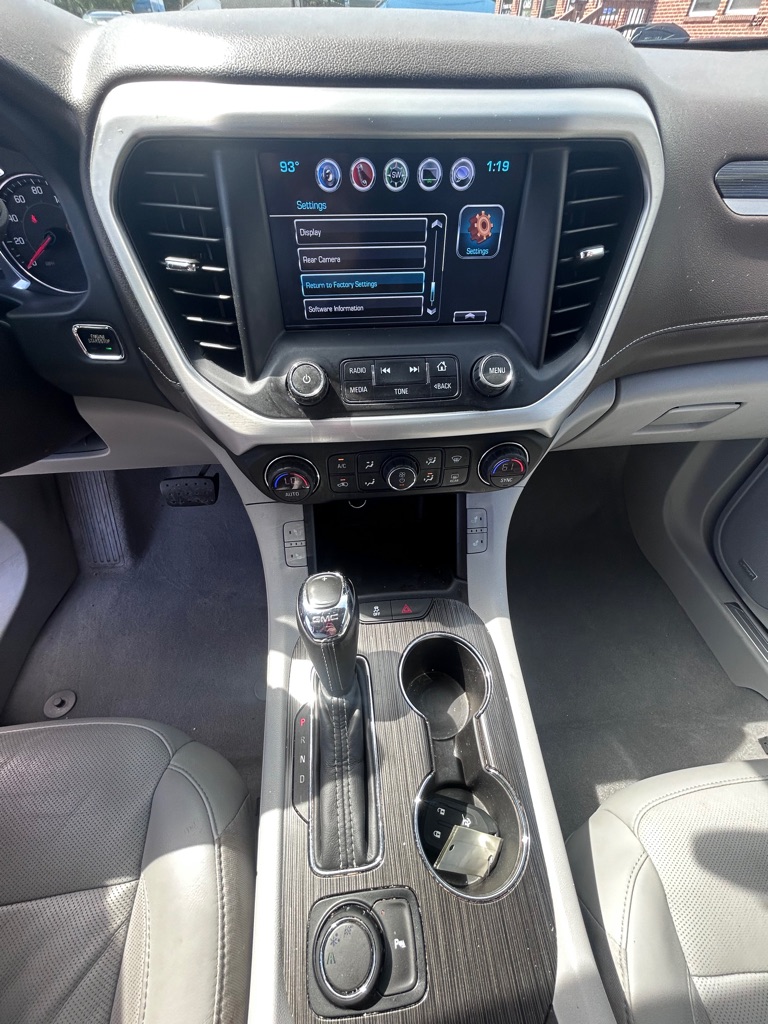 Photo 15 of this GMC ACADIA