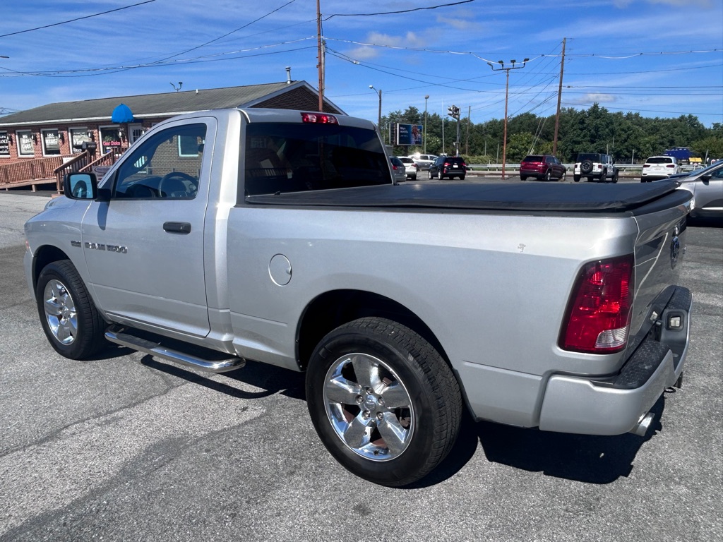Photo 3 of this RAM 1500