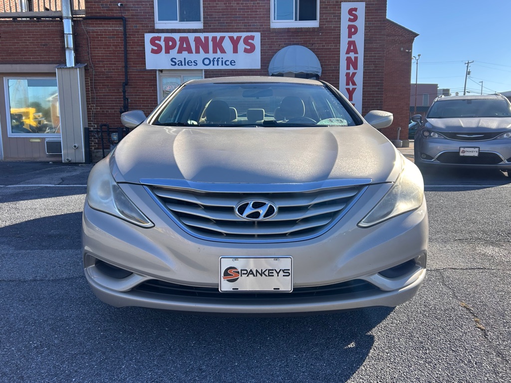 Photo 8 of this HYUNDAI SONATA