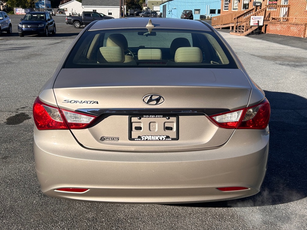 Photo 4 of this HYUNDAI SONATA