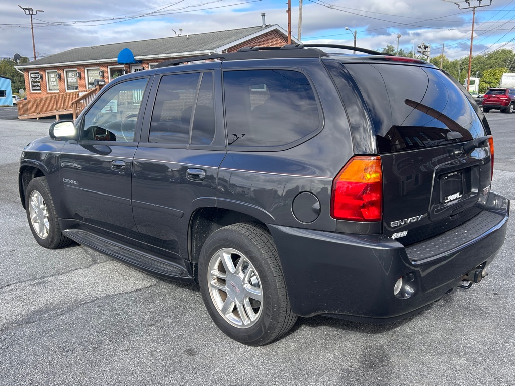 Photo 3 of this GMC ENVOY