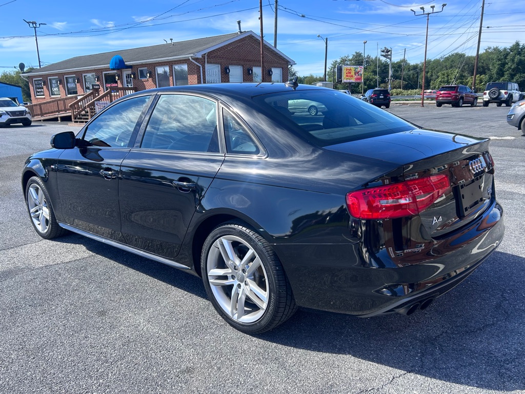 Photo 3 of this AUDI A4