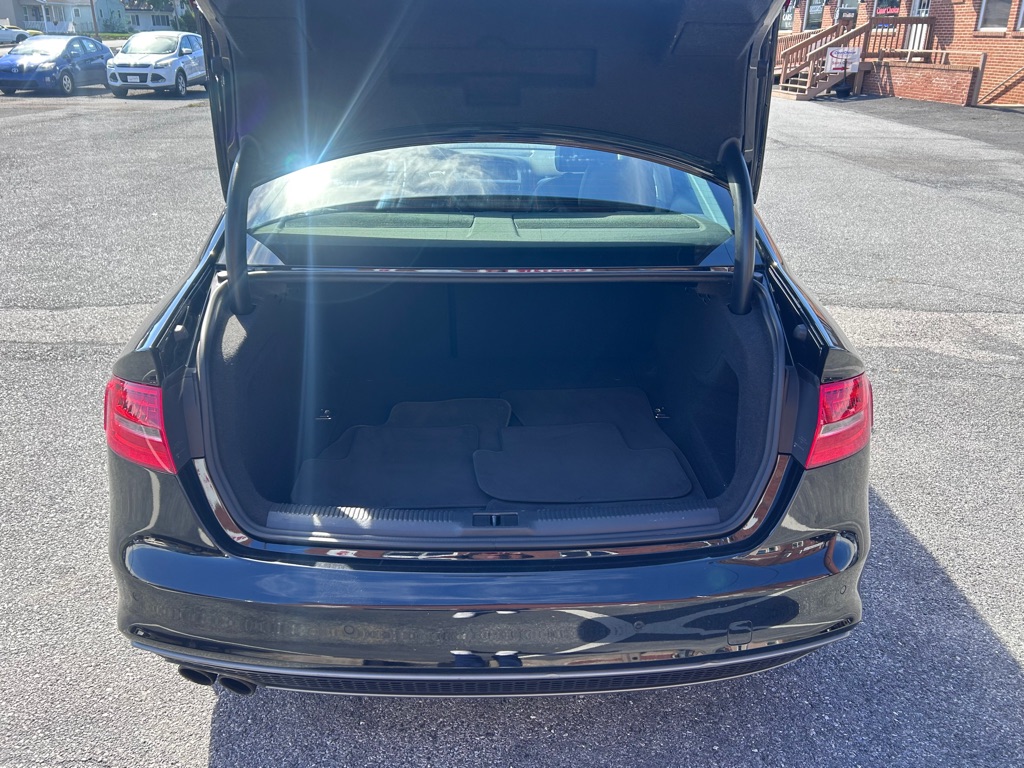 Photo 13 of this AUDI A4
