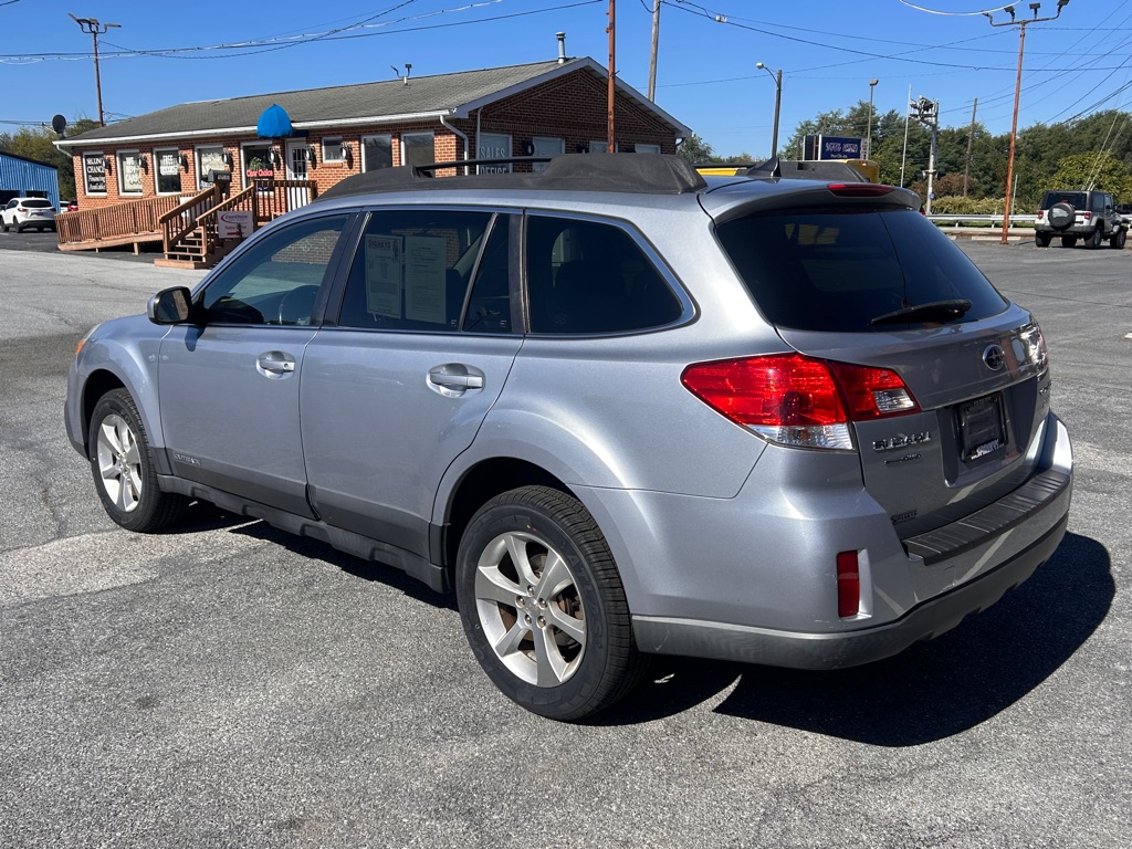 Photo 3 of this SUBARU OUTBACK