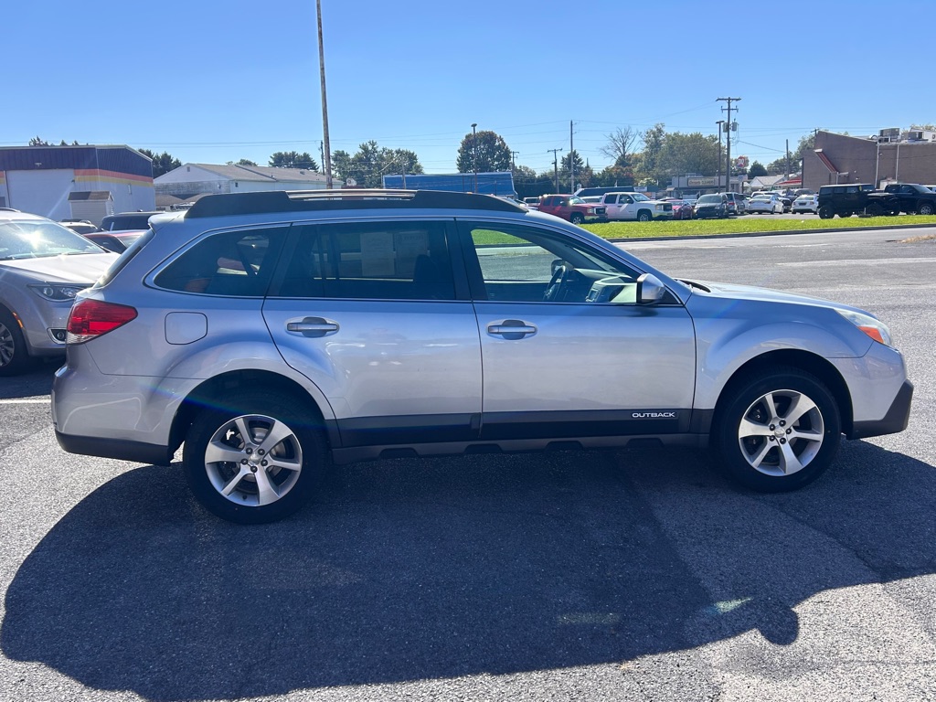 Photo 6 of this SUBARU OUTBACK